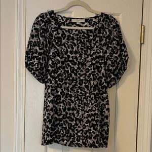 LOFT Black and Gray Leopard-Print Puff Sleeve Top